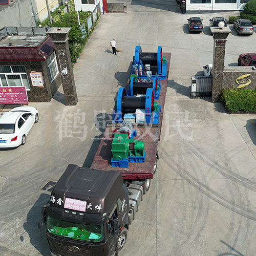 鑿井絞車(chē)發(fā)貨：雙筒25噸鑿井絞車(chē)！